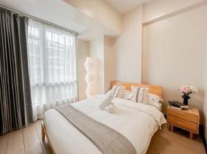 Stylish 1BR in OPR