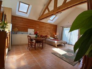 Maisons de vacances Studio Perreuse : photos des chambres