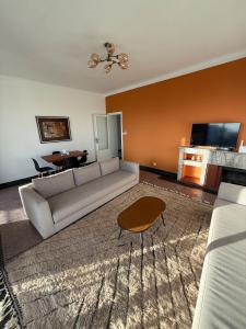 Spacious City-Center Stay