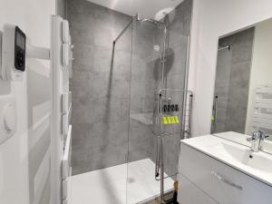 Le sable fin, proche mer, calme et détente