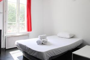 Appartements Pleasant studio with Wifi just outside Paris : Studio
