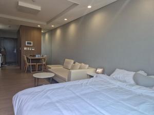 Relaxing Sunset Healing Ocean TerraceView