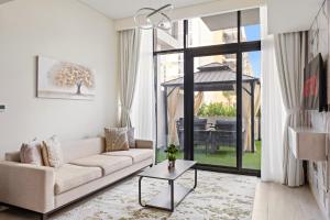 VayK - Modern 1BR with Spacious Terrace