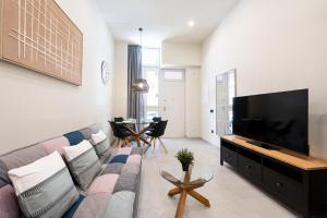Charming Studio La Trinidad - 1Bdr 1Bath - Hoteles de 4 estrellas en Málaga