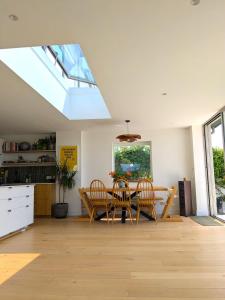 Sea View Villa with Huge Garden & Table Tennis