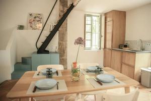 Maisons de vacances Provencal Gite With Shared Pool In Bras : photos des chambres