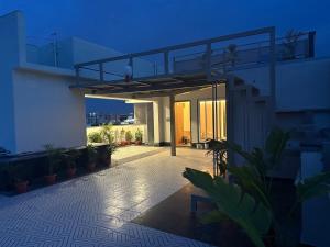 Cozy and Peaceful Entire 2Bhk near US consulate