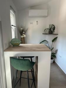 Apartment Studio Rosi 2, Peaceful Stay in Pula, Free Parking