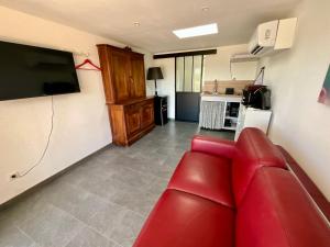 Appartements Chambre Studio Piscine Jacuzzi chez l habitant : photos des chambres