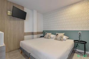 Louis Vicat 1 - CI - Appartement for 4 - Parc Expo P de Versailles