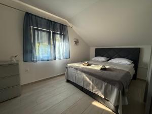 Golden Wave Apartment