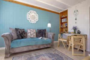 Lucy Lou, charming holiday bungalow in Devon