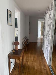 Appartements Appartement 70m2 avec climatisation et balcon privatif proche Champs Elysees : photos des chambres