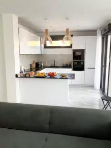 Villa With Pool Near The Beach In Bandol