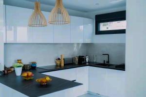 Villa With Pool Near The Beach In Bandol