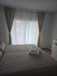 Beautiful 2 bedroom in Parque Loix 3 minutes walk to the beach