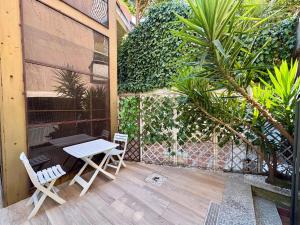 Vatican Walls Studio