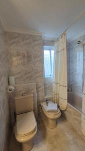 Beautiful 2 bedroom in Parque Loix 3 minutes walk to the beach