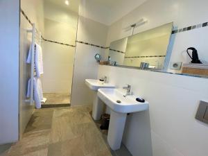 B&B / Chambres d'hotes Domaine de l'Enclos : photos des chambres