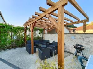 Au Vendangeoir Gîte de groupe piscine