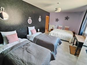 Villas Au Vendangeoir Gite de groupe piscine : photos des chambres