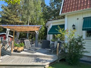 Fridfull idyll intill sjö