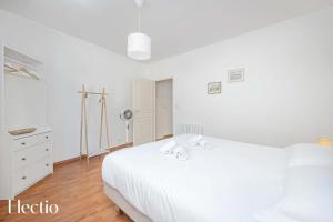 Maison Alena Lourmarin Main Square