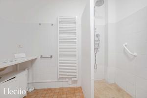 Maison Alena Lourmarin Main Square