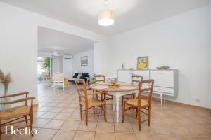 Maisons de vacances Maison Alena In the Heart of Lourmarin : photos des chambres