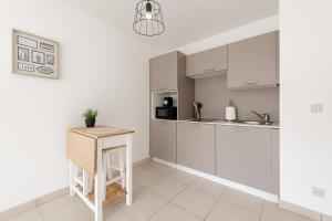 quiet studio swimming pool Roquebrune