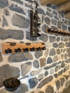 Maisons de vacances Gite LE RABIOUZE - 4 epis, 15 pers, 22 couchages - Ancienne Bergerie renovee, cachet d-origine conserve - Vue magnifique - Label Ecogite : photos des chambres