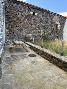 Gîte LE RABIOUZE - 4 épis, 15 pers, 22 couchages - Ancienne Bergerie rénovée, cachet dorigine conservé - Vue magnifique - Label Ecogîte