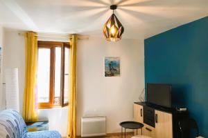 Pretty cosy pearl close to the sea