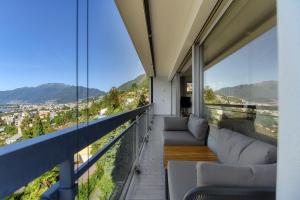 Chiar di Luna by Quokka 360 - loft with view of Lake Maggiore