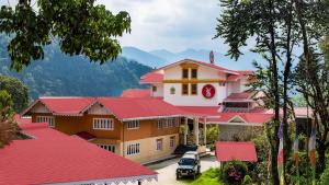 Yashshree Pelling Chekhim Retreat