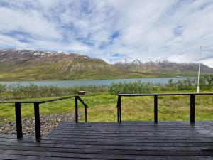 Cozy Family cabin by the lake