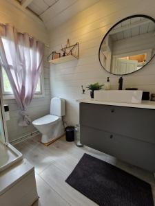 Cozy Family cabin by the lake