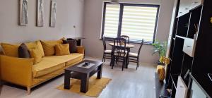 Polis aparment Sunny Freesia