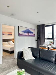 Skyline Haven Steps from Crown in Southbank