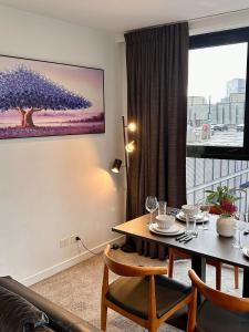 Skyline Haven Steps from Crown in Southbank