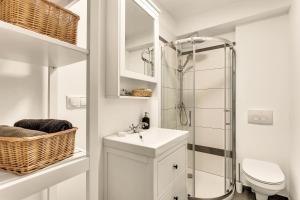 Lux House Natura with Sauna, Hot & Cold Tub