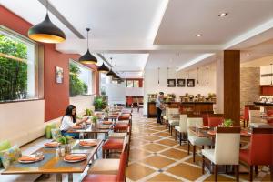 The Avenue Center Hotel