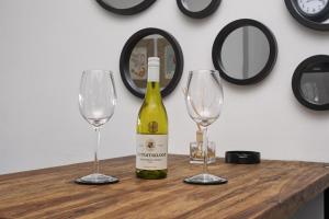 Atlantic Port 9 by Host Agents