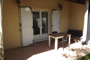 Maisons de vacances House 3p with private pool in Avignon : photos des chambres