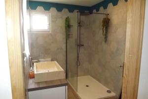Maisons de vacances House 3p with private pool in Avignon : photos des chambres