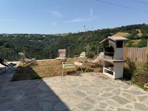 Maisons de vacances Gite LE RABIOUZE - 4 epis, 15 pers, 22 couchages - Ancienne Bergerie renovee, cachet d-origine conserve - Vue magnifique - Label Ecogite : Maison 8 Chambres