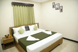 Hotel New Amirtham inn - Dindigul