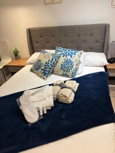 Contractor & Family Friendly, Central London Access, Mini Bar, AC