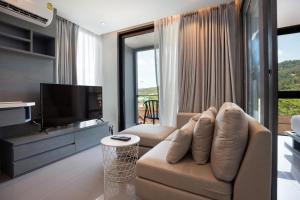 Tropical Kamala Hill View 1 BR CTG P407