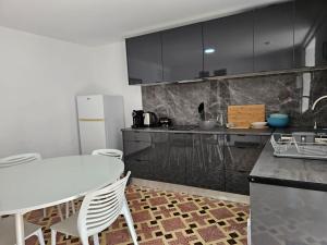 Villa Rodrigues 2 by Rentallido